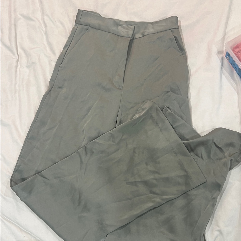 H&M Women's Wide-Leg Trousers in Sage Green